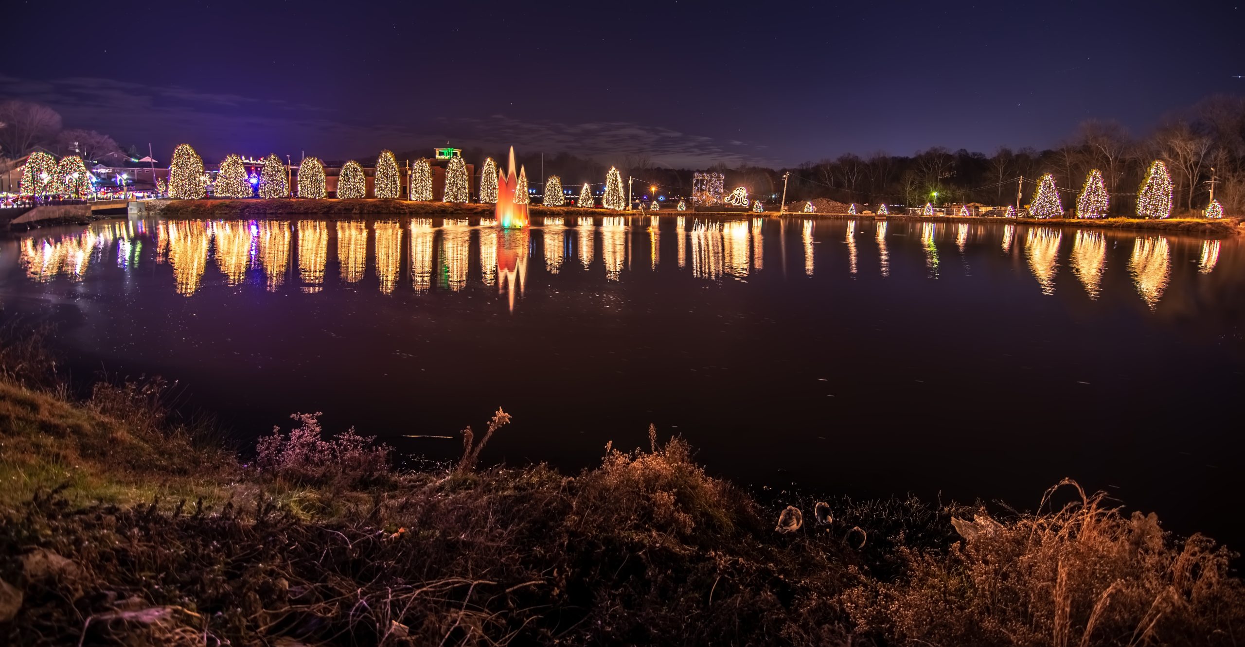 Outdoor christmas decorations at christmas town usa